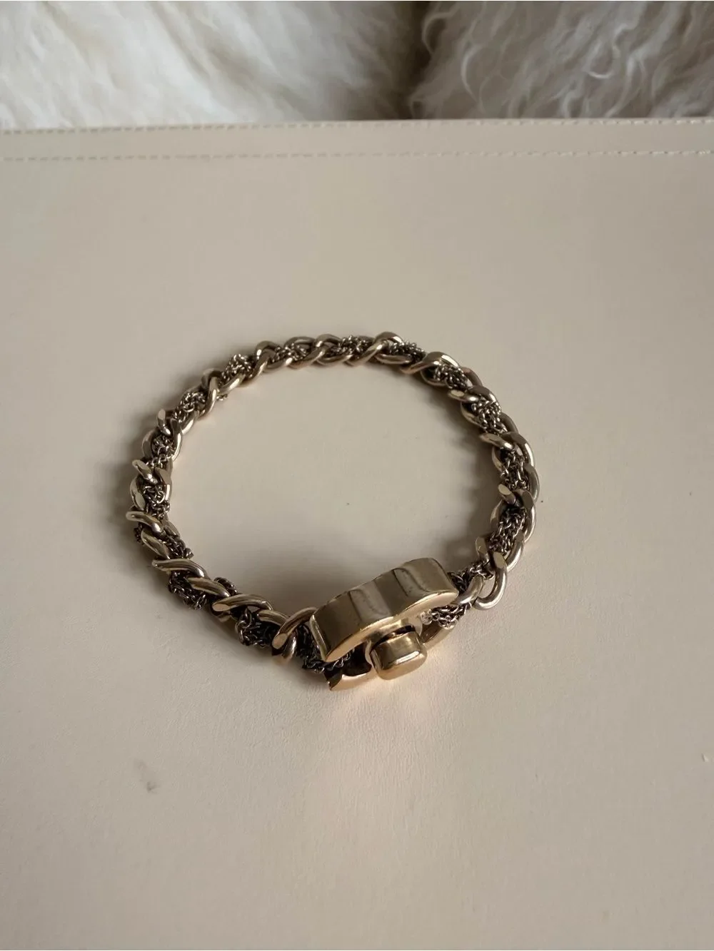 chanel turnlock bracelet size m